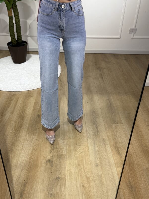 Jeans chiari - immagine 3